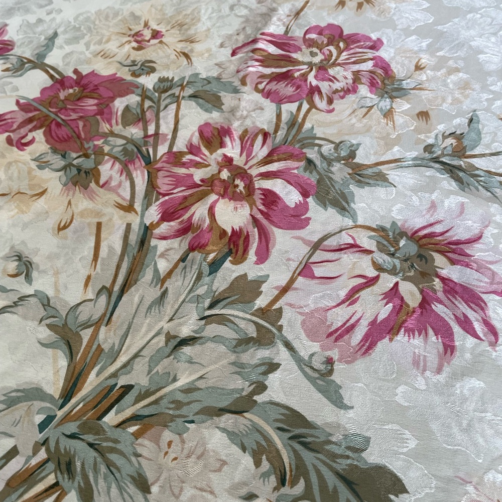 Signature Echo silk scarf - Picture 2 of 4
